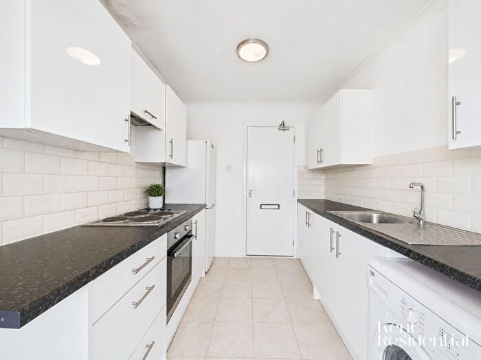 1 Bedroom Studio To Rent In Dalton Street, Deana Court Dalton Street, ME7