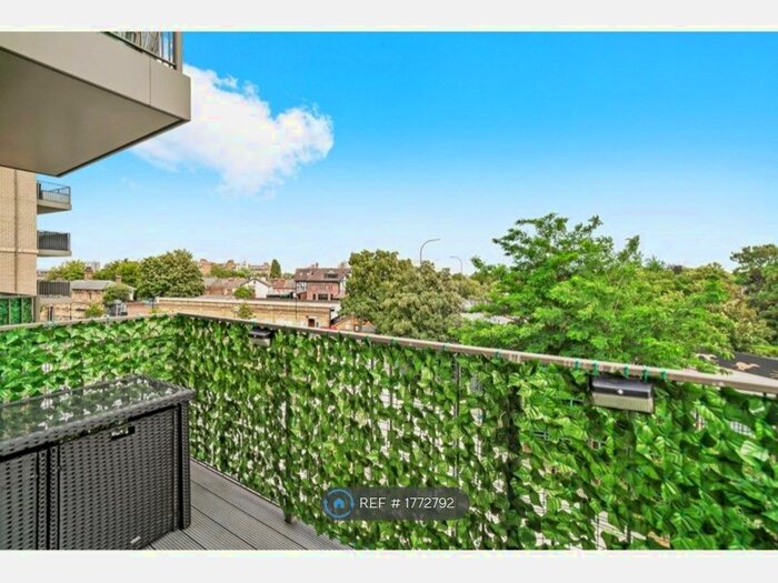 1 Bedroom Flat To Rent In Grosvenor Court, London, SE6