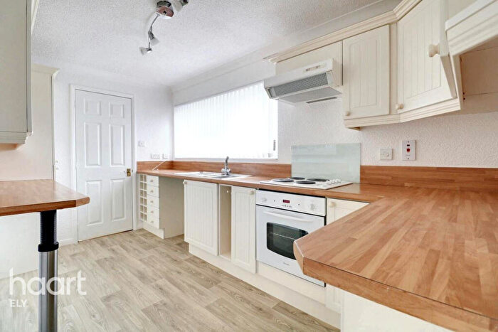 2 Bedroom Park Home For Sale In Hardwicke Fields, Haddenham, CB6