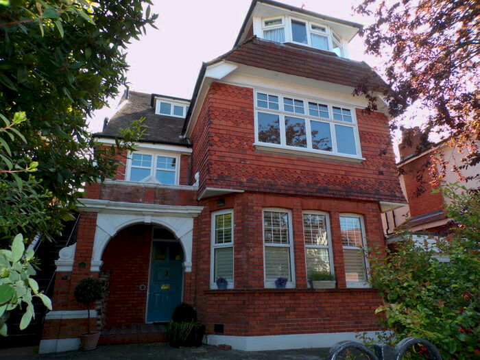 2 Bedroom Flat To Rent In Arlington Road, Eastbourne, BN21