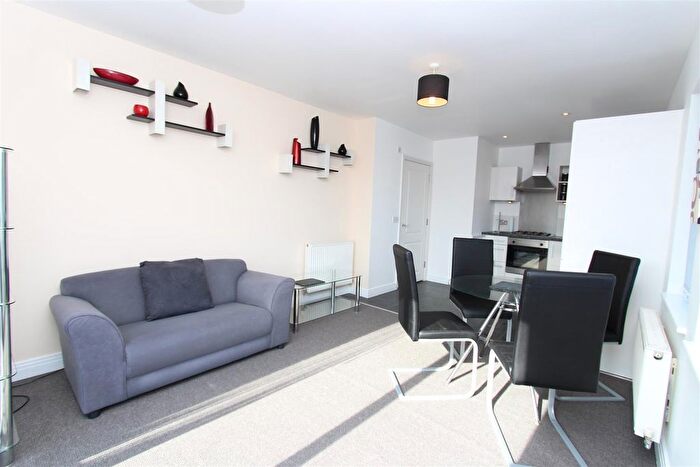 2 Bedroom Flat To Rent In Blythewood Court, Waterloo Road, Uxbridge, UB8
