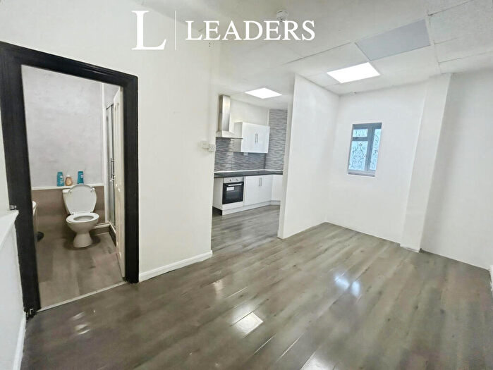 Studio To Rent In Southchurch Road, Southend On Sea, SS1