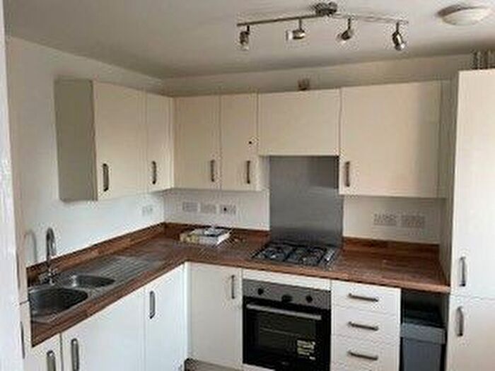 3 Bedroom End Of Terrace House To Rent In Treble Close, Buckingham, MK18