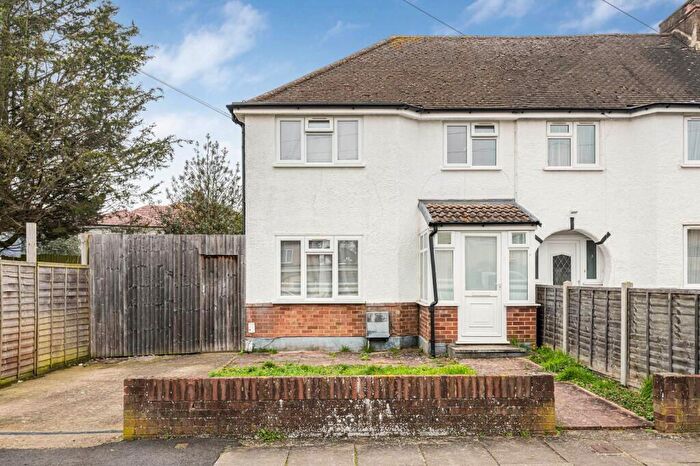3 Bedroom Semi Detached House For Sale In Sefton Avenue, Harrow, Middlesex, HA3