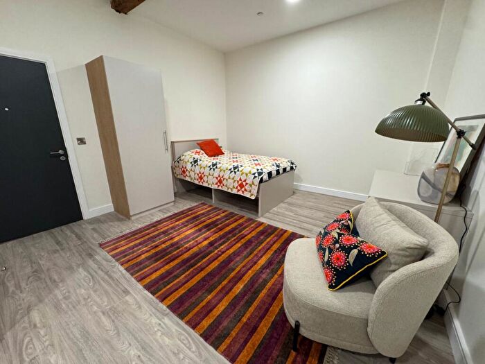 1 Bedroom Flat To Rent In Roden Street, Nottingham, Nottinghamshire, NG3