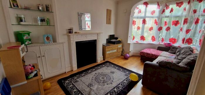 1 Bedroom Flat To Rent In Hirani Court, A Sevington Road, London, NW4