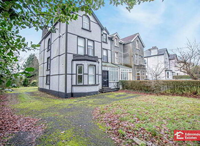 7 Bedroom Semi-Detached House For Sale In Galgorm Road, Ballymena, BT42