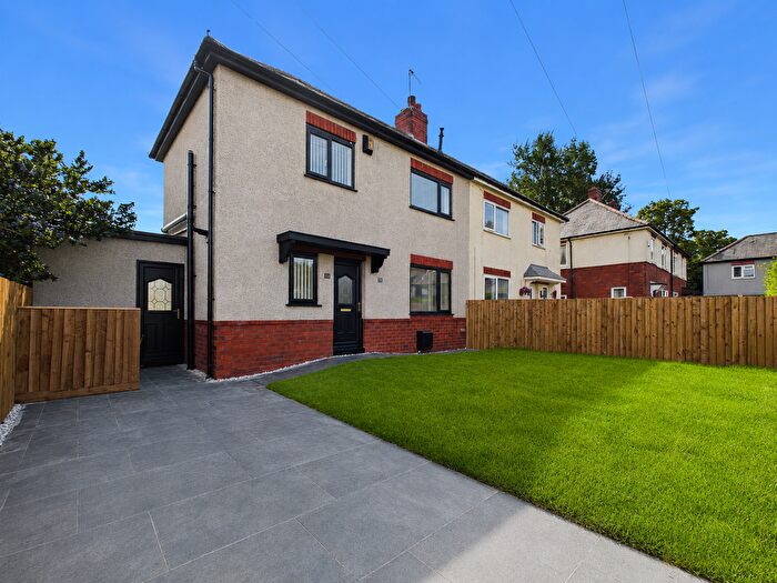 3 Bedroom Semi-Detached House For Sale In Farringdon Crescent, Ribbleton, PR1