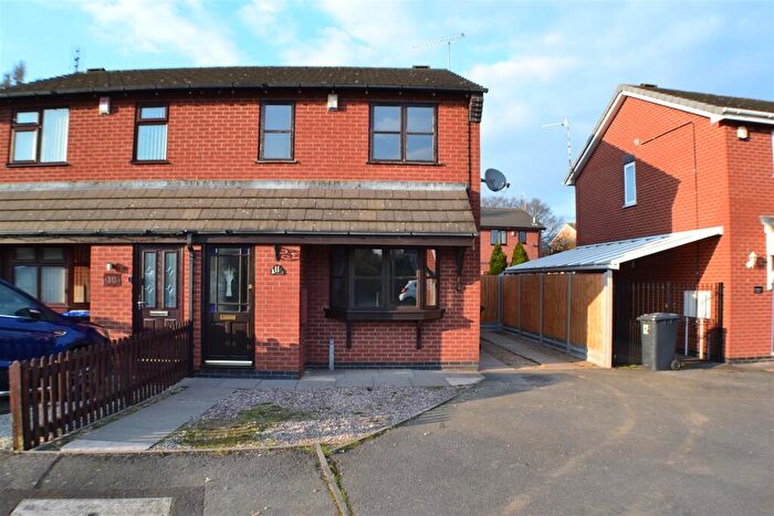 3 Bedroom Semi-Detached House To Rent In Coldstream Close, Hinckley, LE10