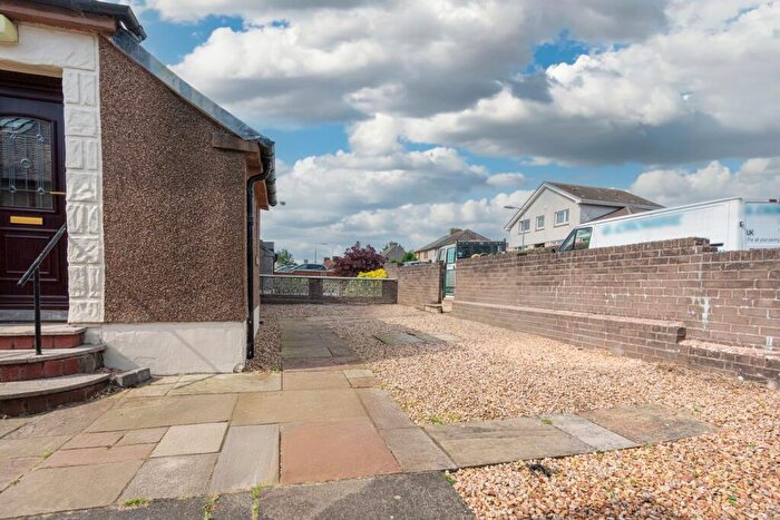 2 Bedroom Cottage For Sale In Manse Road, Glencraig, Lochgelly, KY5