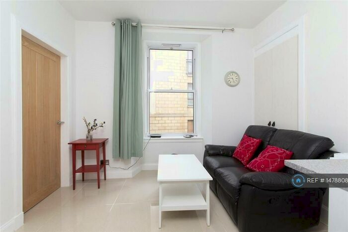 1 Bedroom Flat To Rent In High Riggs, Edinburgh, EH3