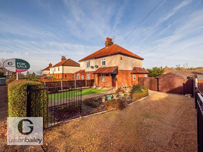 2 Bedroom Semi-Detached House For Sale In Buckenham Road, Strumpshaw, NR13
