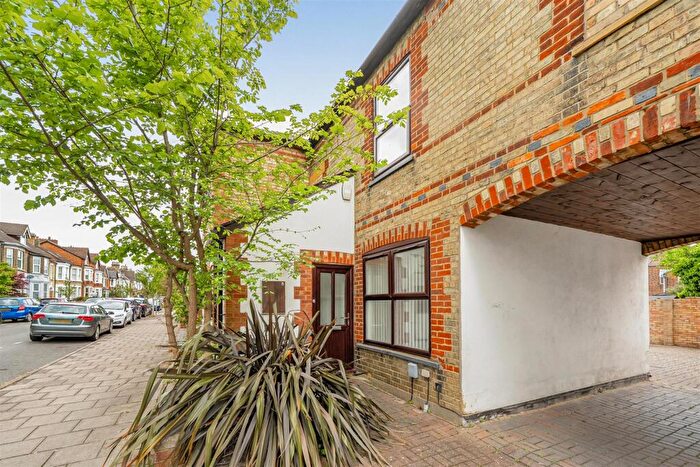 2 Bedroom Terraced House For Sale In Clarendon Street, Bedford, MK41