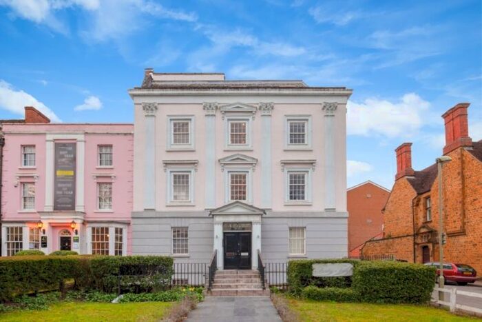 2 Bedroom Flat To Rent In South Bar Street, Banbury, OX16