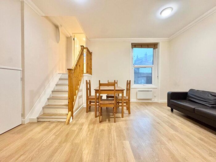 2 Bedroom Apartment To Rent In Camberwell Church Street, SE5