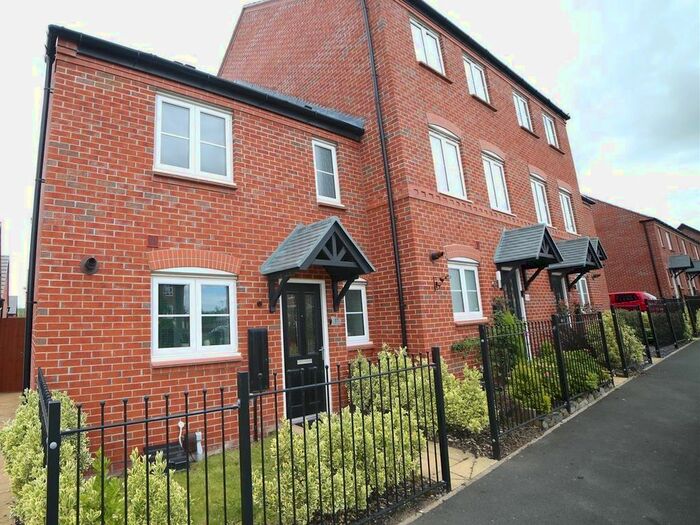 3 Bedroom Semi-Detached House To Rent In Sorbus Avenue, Hadley, Telford, TF1