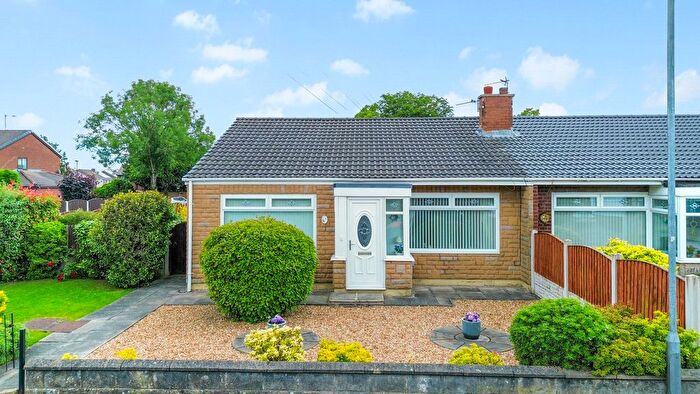 2 Bedroom Semi-Detached Bungalow For Sale In Kelsall Avenue, Sutton Manor, WA9