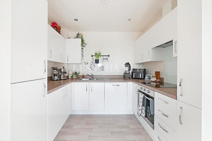 2 Bedroom Flat For Sale In High Street -, NN5