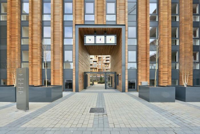 2 Bedroom Apartment To Rent In Wharf Road London, N1