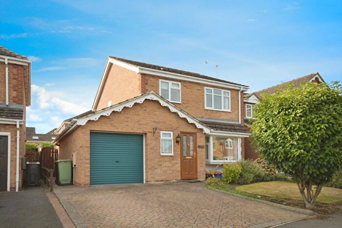3 Bedroom Detached House For Sale In Acorn Ridge, Walton, Chesterfield, S42