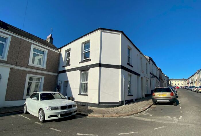 3 Bedroom Flat To Rent In Clifton Street, Plymouth, PL4