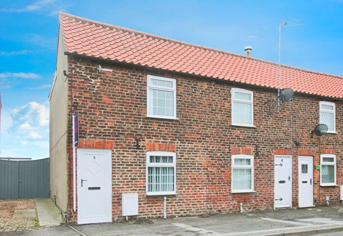 2 Bedroom End Terrace House For Sale In Wrays Cottages, Burstwick, Hull, HU12