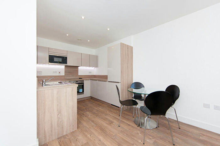 1 Bedroom Flat To Rent In Copenhagen Court, Yeoman Street, Greenland Place, Surrey Quay, SE8