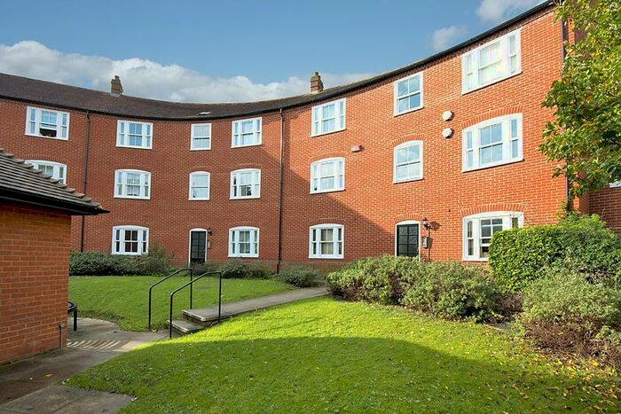 2 Bedroom Apartment To Rent In Station Road West, Canterbury, CT2
