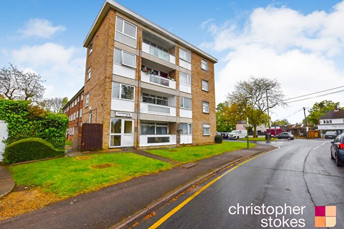 2 Bedroom Flat For Sale In Southgate House, Turners Hill, Cheshunt, Hertfordshire, EN8