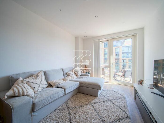 1 Bedroom Flat To Rent In Juniper Drive, London, SW18