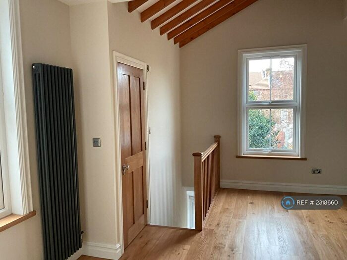 2 Bedroom Maisonette To Rent In Newport Road, London, E10