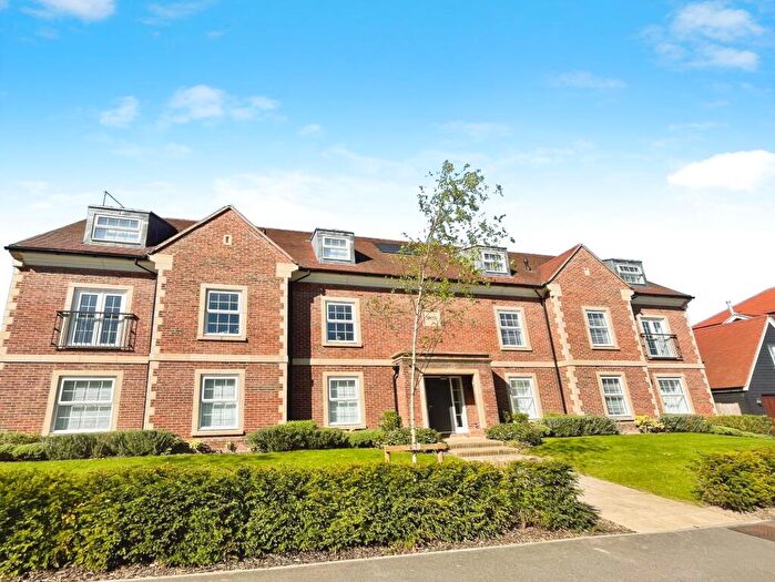 1 Bedroom Flat For Sale In Murano Drive, Chineham, RG24