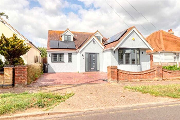 4 Bedroom Bungalow For Sale In Bournemouth Road, Holland On Sea, CO15