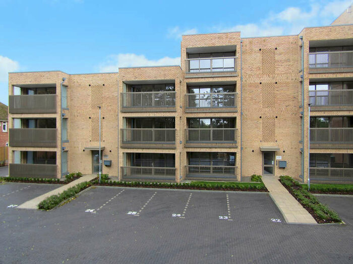 1 Bedroom Flat To Rent In La Riviere Apartments, Victoria Crescent, TN23