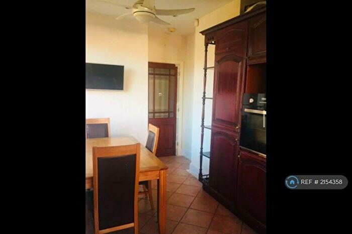 3 Bedroom Semi-Detached House To Rent In Boardman Road, Manchester, M8