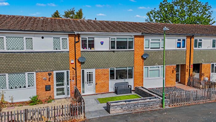 3 Bedroom Terraced House For Sale In Swallows Meadow, Shirley, Solihull, B90