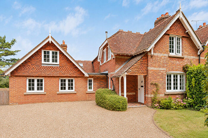4 Bedroom Farm House For Sale In Hawkley Road, Liss, Hampshire, GU33