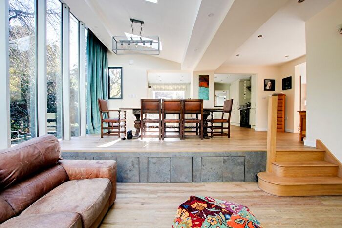 3 Bedroom Detached House For Sale In Lower Densome Wood, Woodgreen, Fordingbridge, SP6
