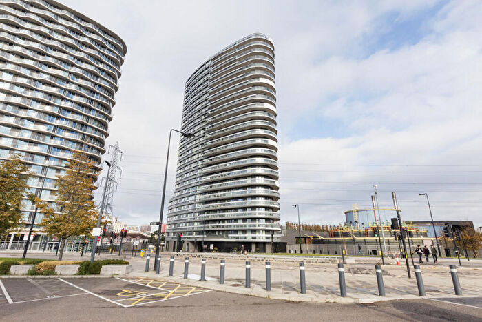 1 Bedroom Flat To Rent In Western Gateway, Royal Victoria, E16