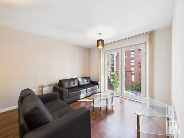 2 Bedroom Apartment To Rent In Alto :: Block A, M3