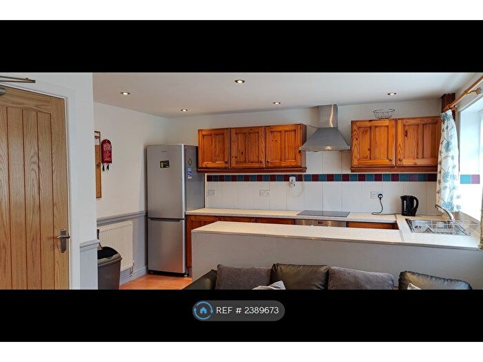 4 Bedroom Terraced House To Rent In Lewis Close, Nottingham, NG3