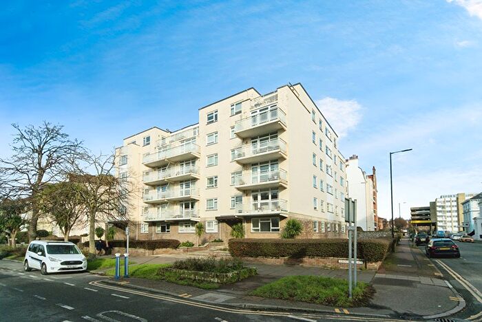 3 Bedroom Flat For Sale In Devonshire Place, Eastbourne, East Sussex, BN21