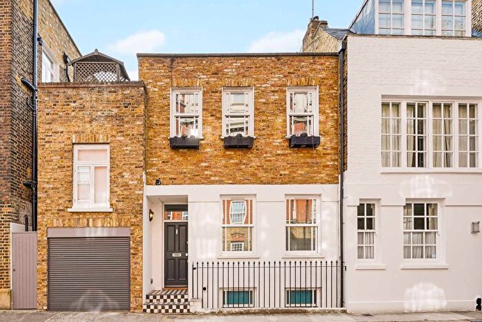 3 Bedroom Terraced House For Sale In Pond Place, London, SW3
