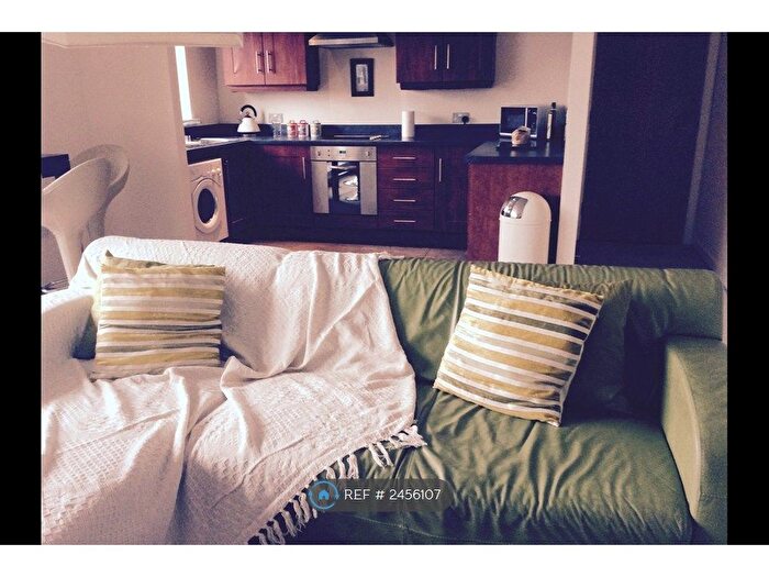 2 Bedroom Flat To Rent In Trinity Wharf, Hull, HU1