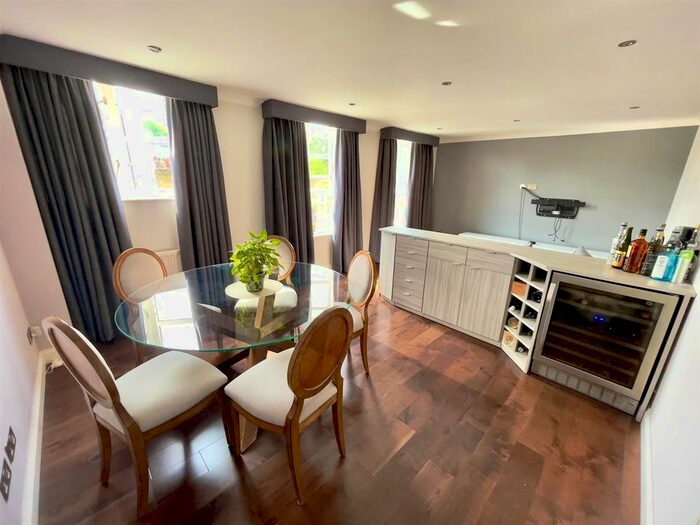 2 Bedroom Flat To Rent In Elverton Street, London, SW1P