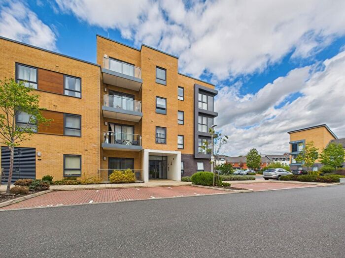 1 Bedroom Apartment To Rent In Bedwyn Mews, Reading, RG2