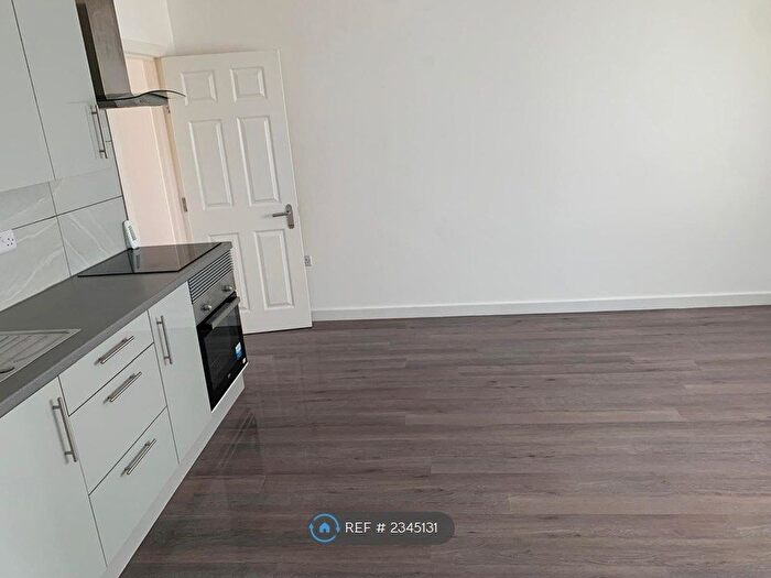 1 Bedroom Flat To Rent In Fulwood Avenue, Bournemouth, BH11