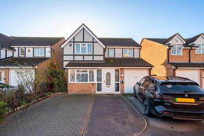 4 Bedroom Detached House For Sale In Southwold Spur, Langley, Slough, SL3
