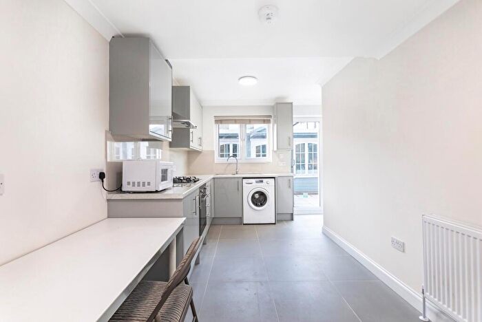 5 Bedroom Terraced House For Sale In London, Greater London, E13