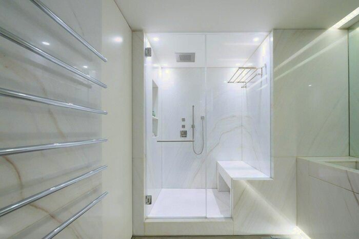 1 Bedroom Flat For Sale In The Knightsbridge Apartments, Knightsbridge, SW7